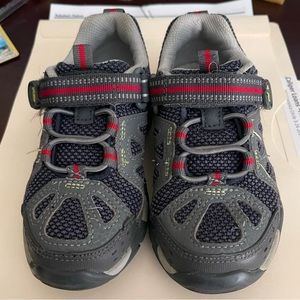 Grey and blue stride rite made 2 play shoes 9.5 M